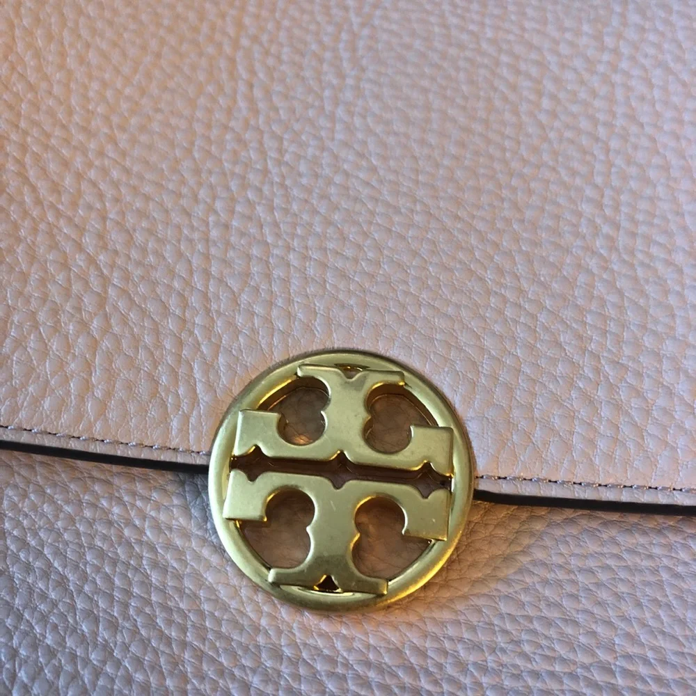 Tory Burch Chelsea Flap Shoulder Bag